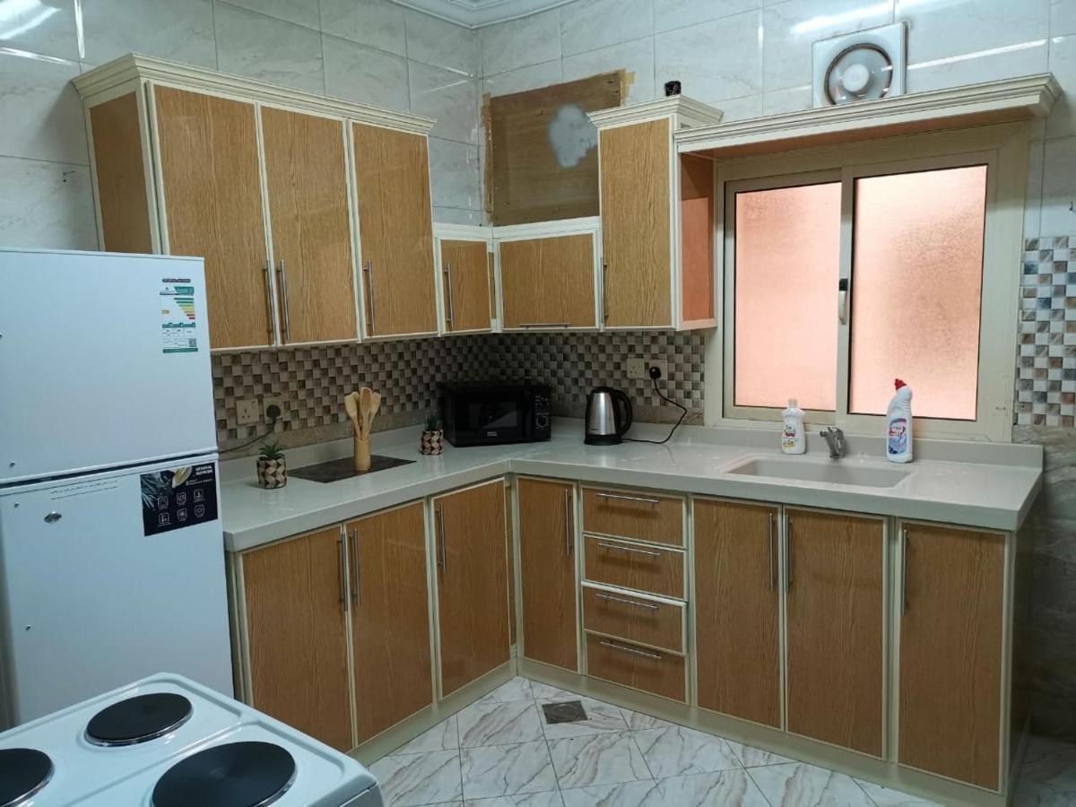 Al Shadi Apartments Yanbu Exterior photo